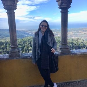 Meet your Posher, Lauren